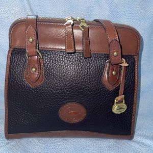 Dooney and Bourke B147 Carpet shoulder bag in Dark chocolate